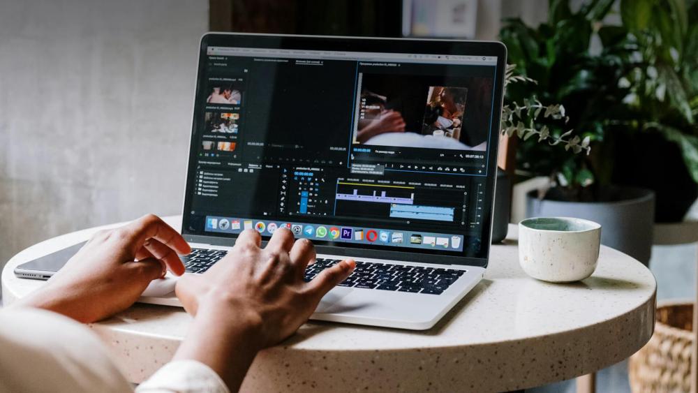 Macbook Pro Creative Users 