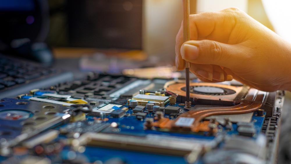 Prevent Overheating in Intel Core i7 Laptops