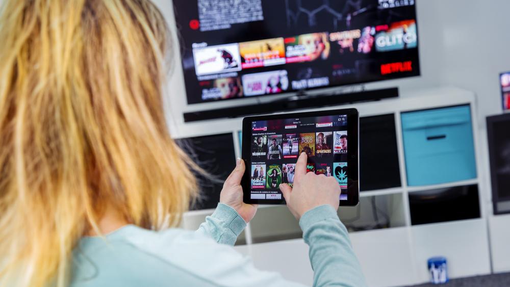 Cast Lenovo to a TV