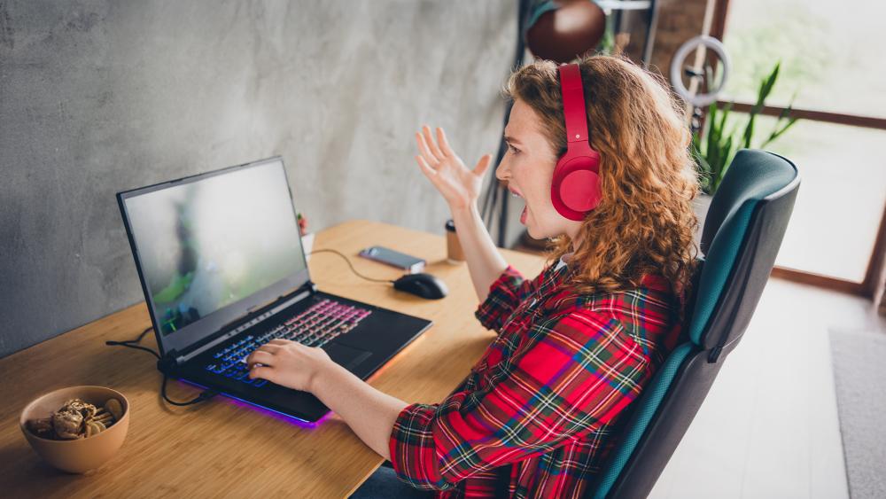 Gamer frustrated as laptop lags during gameplay