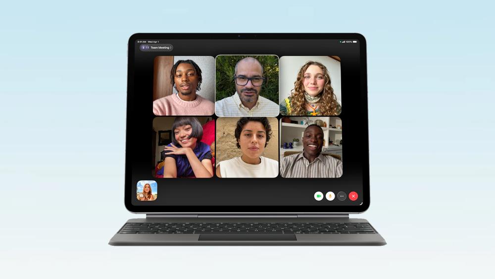 iPad Air M4 on Magic Keyboard during video call