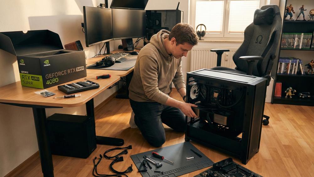 User upgrading PC with RTX 4080 Super for upcoming 2026 game releases